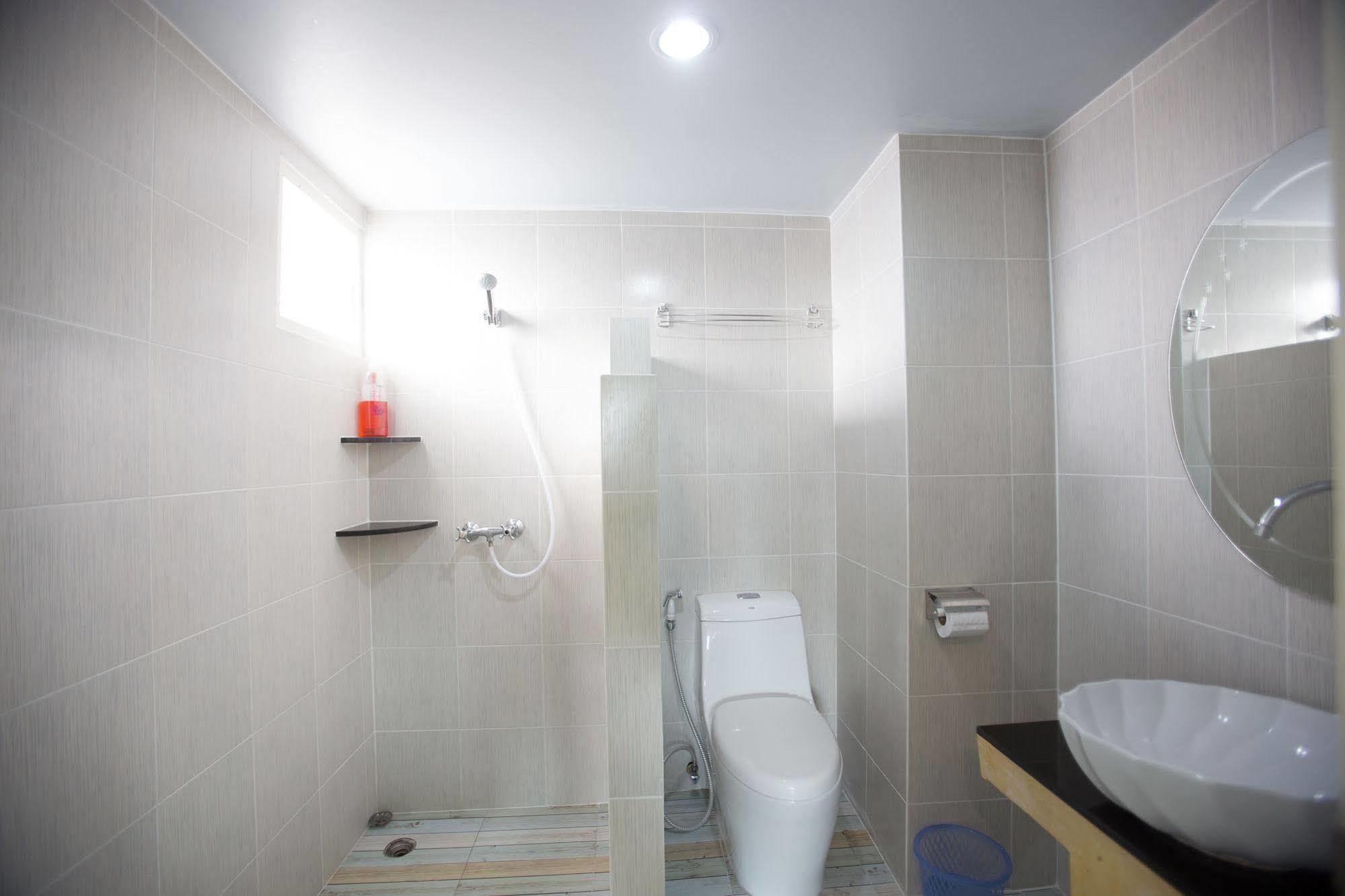 Dozy Lamoon House Hotell Chiang Mai Exteriör bild